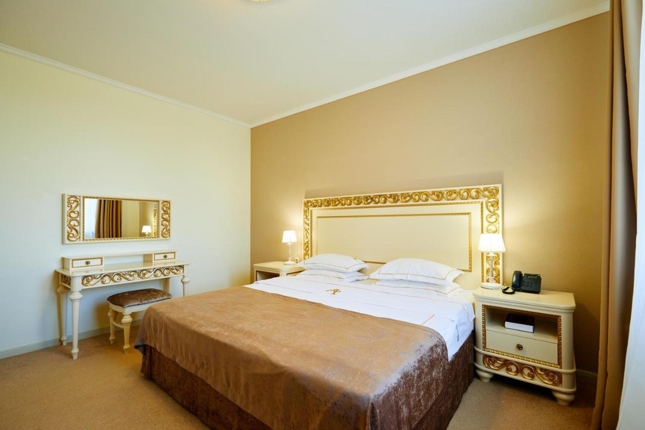 Baraviki Medical&Spa Resort Alfa Radon المظهر الخارجي الصورة